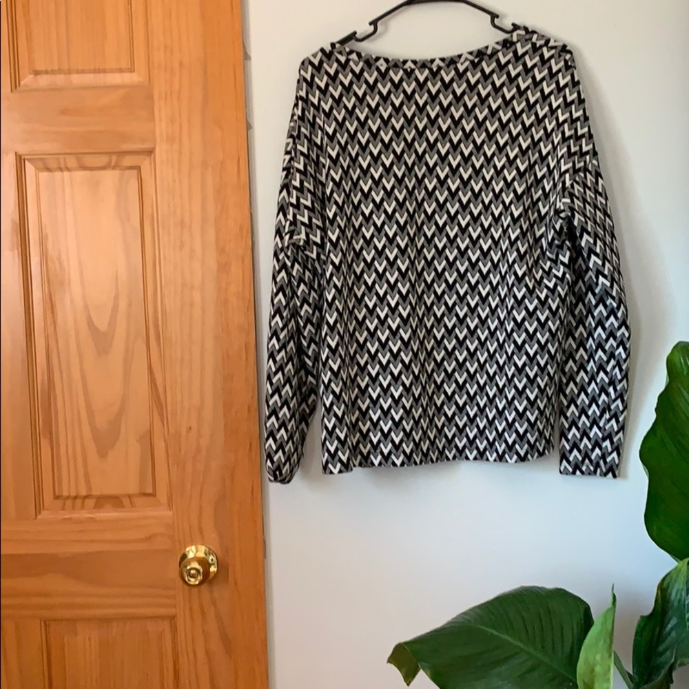 Sweater - Picture 2 of 2